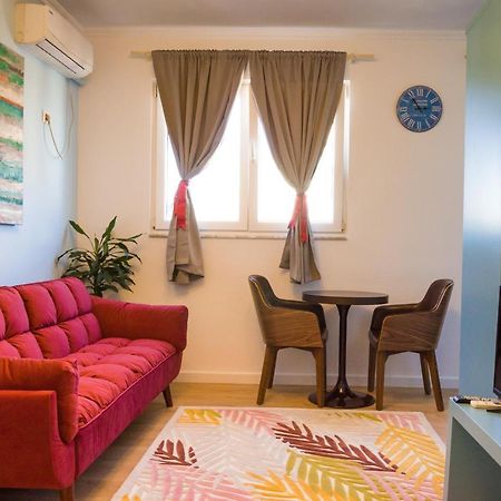 Bright Apartment Close To City Center Tirana Buitenkant foto