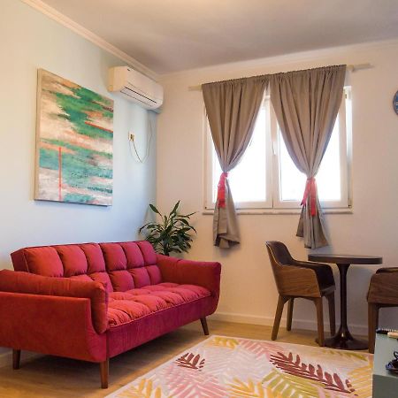 Bright Apartment Close To City Center Tirana Buitenkant foto