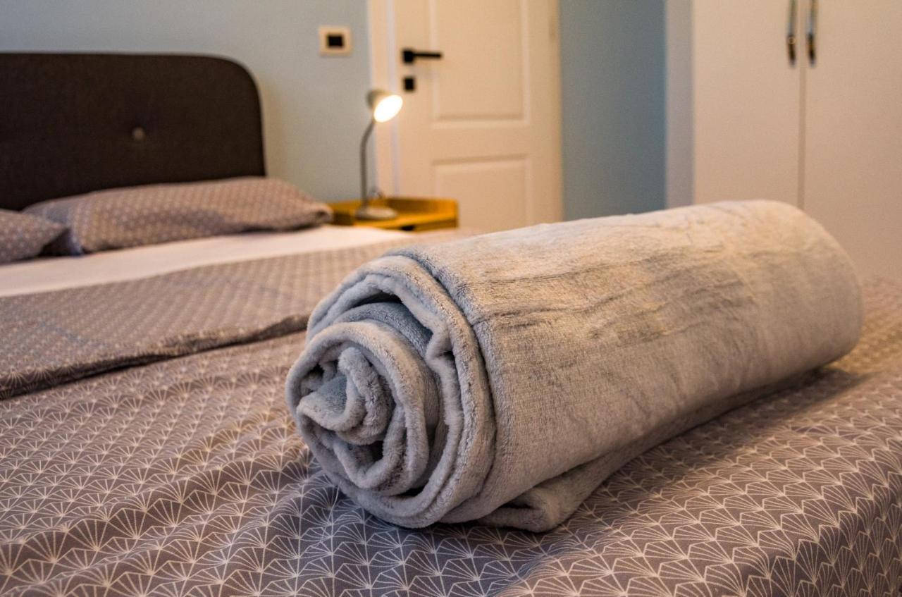Bright Apartment Close To City Center Tirana Buitenkant foto