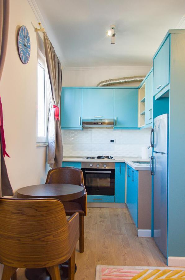 Bright Apartment Close To City Center Tirana Buitenkant foto